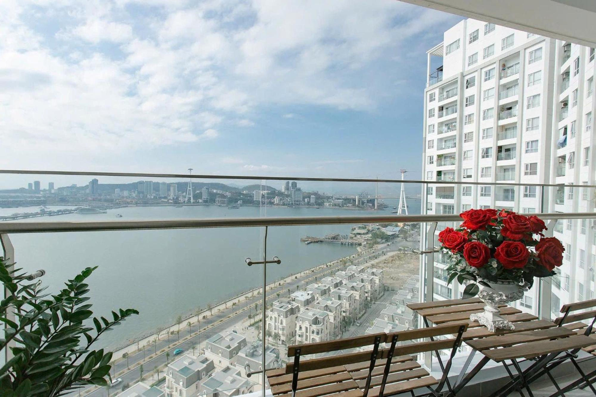 Ferienwohnung The 1108 Sapphire Hạ Long Exterior foto